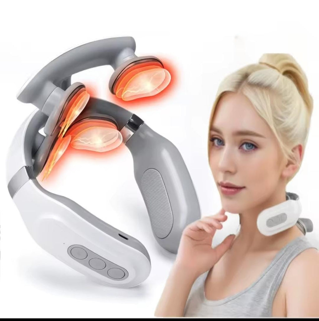Mujer usando masajeador cervical eléctrico 4D para alivio de tensión  de cuello